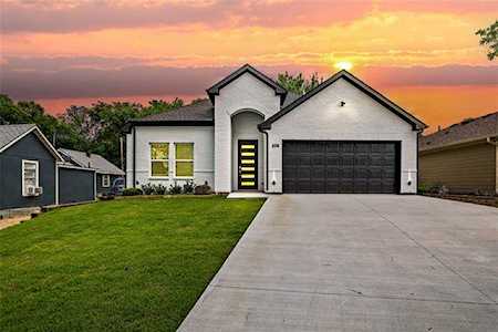 206 E Johnson Street Denison, TX 75021