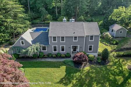 14 Constitution Dr Leonardo, NJ 07737