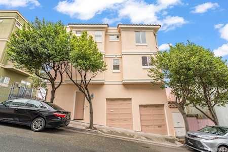 19 Lois Lane San Francisco, CA 94134