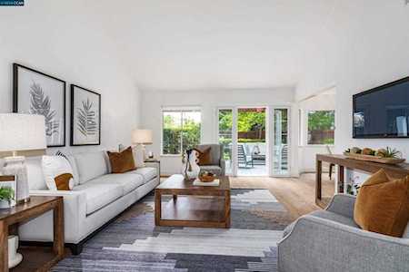 15 Hillview Ct Danville, CA 94506