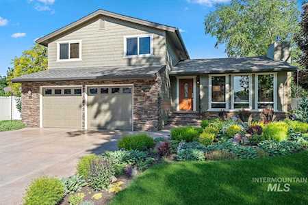 2205 S Tawny Woods Pl Boise, ID 83706-4476