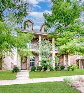 1936 Parkside Mews Lancaster, TX 75146