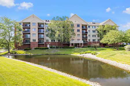 2300 Oakmont Way #406 Darien, IL 60561