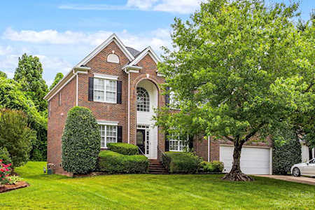 18730 Dembridge Dr Davidson, NC 28036