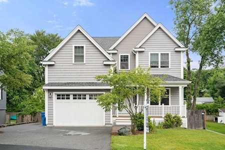 79 Rockridge Rd Waltham, MA 02453