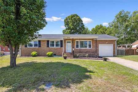 4016 Summerset Dr Portsmouth, VA 23703