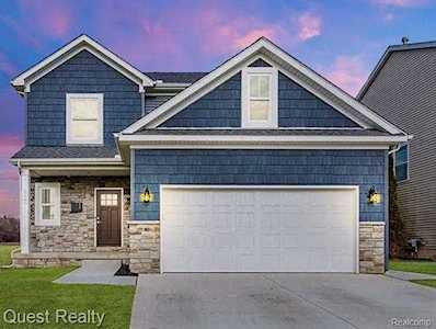 3838 Rolling Hills Dr Holly Twp, MI 48442