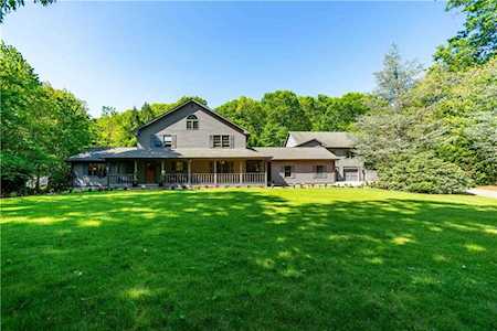 145 Beechwood Dr Cranston, RI 02921