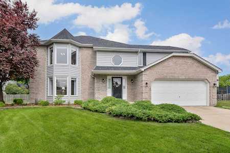2337 Waterbury Circle Aurora, IL 60504