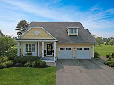 21 Back Nine Dr Haverhill, MA 01832