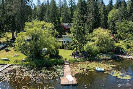 27516 SE Green River Gorge Rd Black Diamond, WA 98010