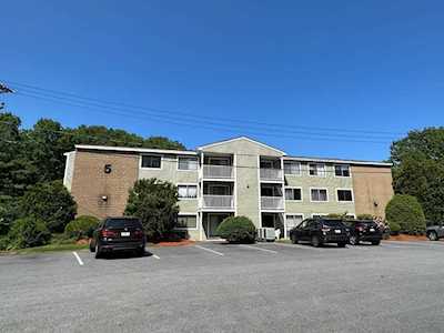 5 Bridgeview Cir #7 Tyngsborough, MA 01879