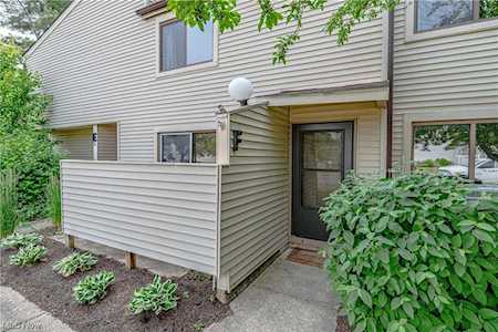 1480 Cedarwood Dr #21F Westlake, OH 44145