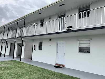 1113 Lake Terrace #107 Boynton Beach, FL 33426