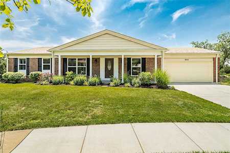 890 Rusticmanor Circle Ballwin, MO 63011