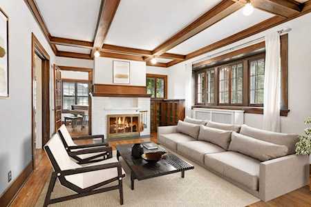 118 Rustic Lodge W Minneapolis, MN 55419
