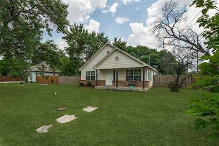 301 E Maple Street Celina, TX 75009