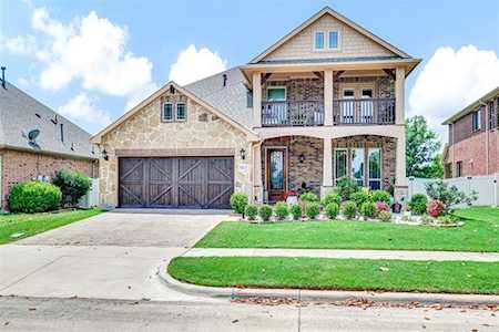 913 Dogwood Trail Aubrey, TX 76227