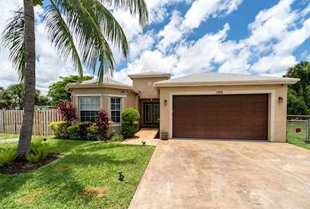 1329 NW 7th Court Fort Lauderdale, FL 33311