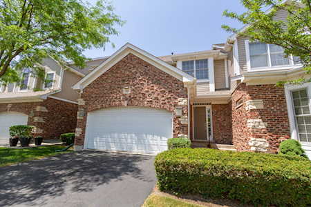 1062 Bogey Ln Palatine, IL 60067