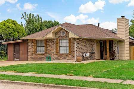 3930 Rustic Trail Balch Springs, TX 75180