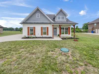 7824 Retired Ct Murfreesboro, TN 37127