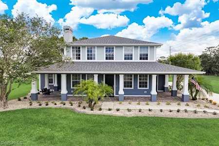 8120 Boonesboro Rd North Fort Myers, FL 33917