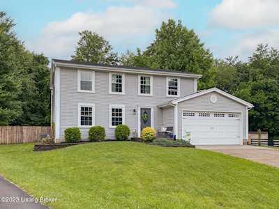 8300 Delightful Ct Louisville, KY 40291