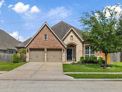 3409 Sterling Garden Ln Pearland, TX 77584