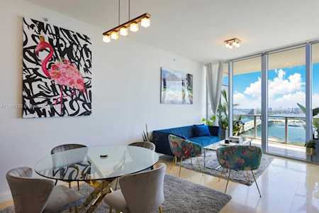 1100 Biscayne Blvd #2803 Miami, FL 33132
