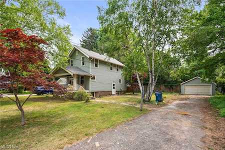319 Bayview Rd Bay Village, OH 44140
