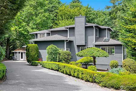 16413 SE 39th Place Bellevue, WA 98008