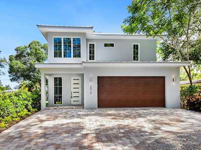 2415 Floyd St Sarasota, FL 34239