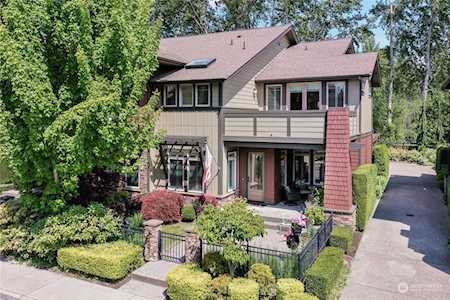 1102 N 42nd Place Renton, WA 98056