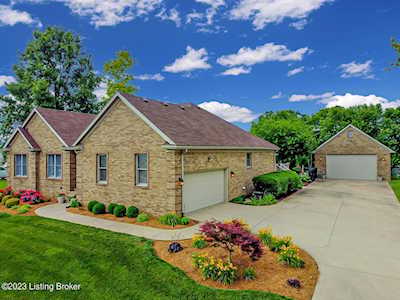 5101 Fox Run Rd Buckner, KY 40010
