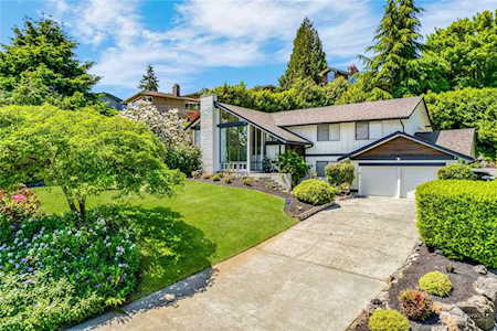 845 179th Place NE Bellevue, WA 98008