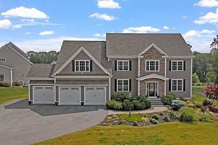 7 Hunters Ridge Way Hopkinton, MA 01748