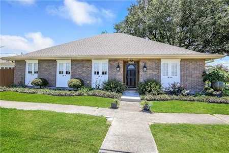 5040 Rye St Metairie, LA 70006