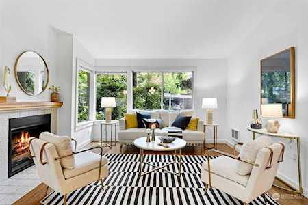 1388 Bellevue Way NE #5 Bellevue, WA 98004