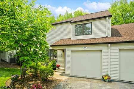 61 Stonegate Dr Roseland Boro, NJ 07068
