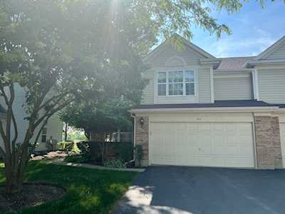 212 Hawk Ct Schaumburg, IL 60193