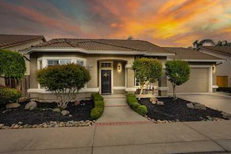 2408 Amber Elm Drive Modesto, CA 95355