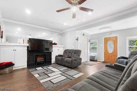 168 Ampere Pkwy Bloomfield Twp., NJ 07003