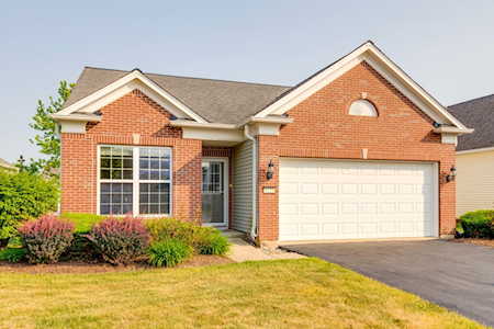 3275 Comstock Ct Mundelein, IL 60060