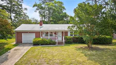 1762 Lafayette Dr Hampton, VA 23664