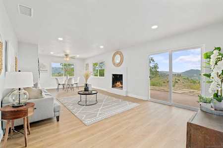 760 Rainbow Hills Road Fallbrook, CA 92028