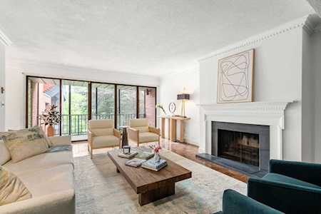 85 Grove St #303 Wellesley, MA 02482