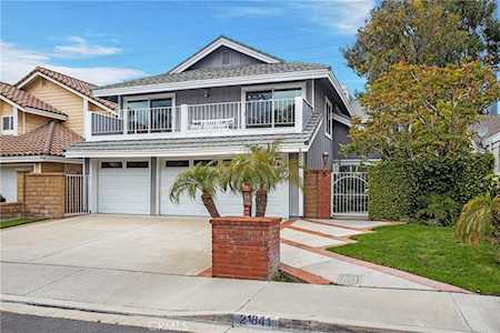 21841 Ontur Mission Viejo, CA 92692