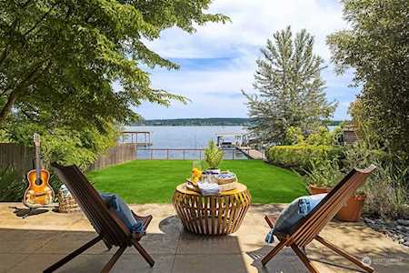 4526 55th Ave NE Seattle, WA 98105