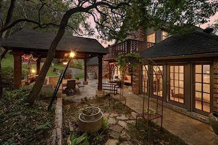 1717 Knob Hill Court Cedar Hill, TX 75104